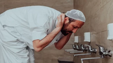 Gusül Abdesti Alırken Eşler Birbirine Bakabilir mi?