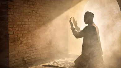 İstibrâ Yaparken Pamuk Necâset Bulaşmış veyâ Bulaşmamış Olarak Geri Çıksa Abdest Bozulur mu?