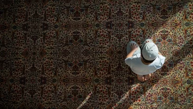 Seccâdeyi Katlayıp Sadece Secde Yapılacak Yere Sermek Doğru mu?