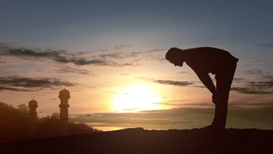 Mahreç Yakınlığından Kaynaklı Hata Namâzı Bozar Mı?