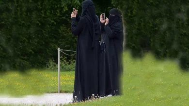 Çarşaf Giymenin Ölçüsü Nedir? Renkli ve Çift Parça Çarşaf Giyilebilir mi?