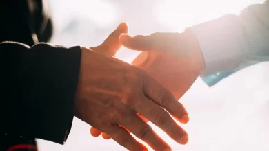 Karşı Cinse Dokunmak Abdesti Bozar mı?