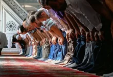 Bidat ehli bir bir imâmın arkasında kılınan namâz sahih olur mu?